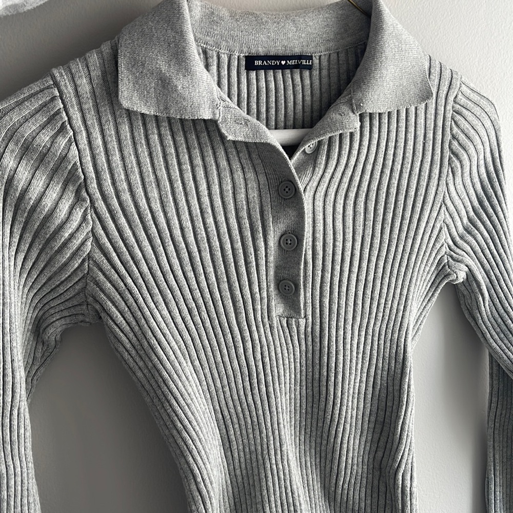Brandy Melville grey sweater